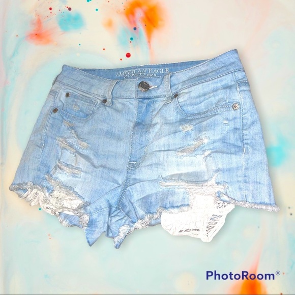 American Eagle Distressed Hi-Rise Shortie - Picture 1 of 3